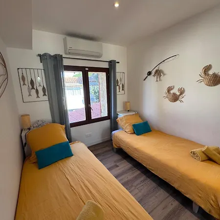 Pied Dans L'o 2 La Seyne-sur-Mer
